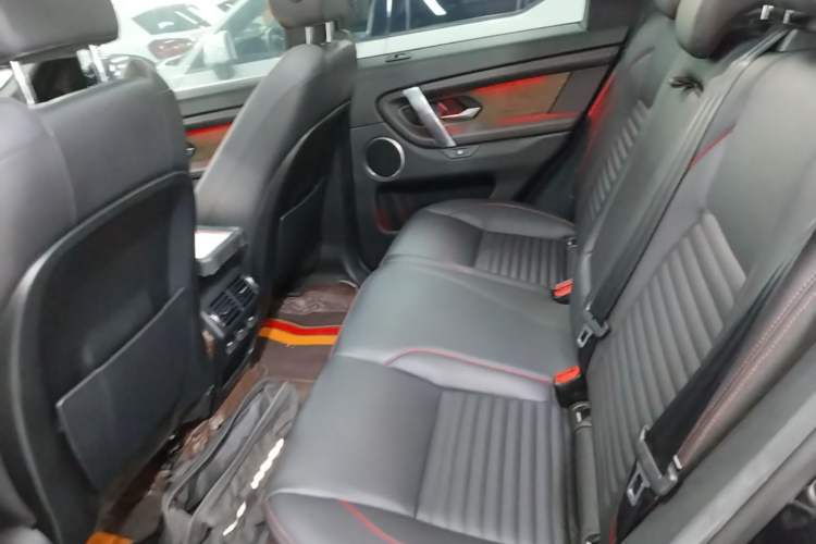 Used Land Rover Discovery Sport 2022 Revised Version 249 PS R-Dynamic S Performance Edition 5 Seats Left Rear Seat