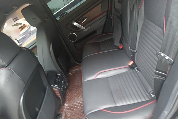 Used Land Rover Discovery Sport 2022 Revised Version 249 PS R-Dynamic S Performance Edition 5 Seats Left Rear Seat