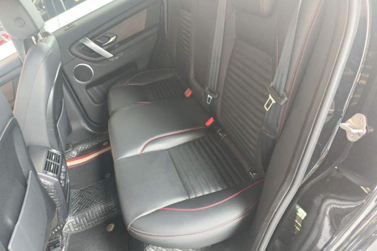 Used Land Rover Discovery Sport 2022 Revised Version 249 PS R-Dynamic S Performance Edition 5 Seats Left Rear Seat