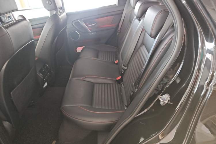 Used Land Rover Discovery Sport 2022 Revised Version 249 PS R-Dynamic S Performance Edition 5 Seats Left Rear Seat