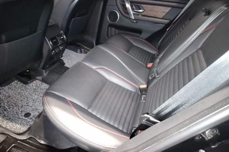 Used Land Rover Discovery Sport 2022 249 PS R-Dynamic S Performance Edition 5 Seats Left Rear Seat