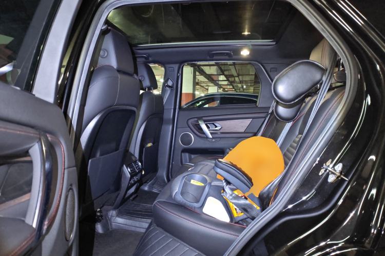 Used Land Rover Discovery Sport 2022 Revised Version 249 PS R-Dynamic S Performance Edition 5 Seats Left Rear Seat
