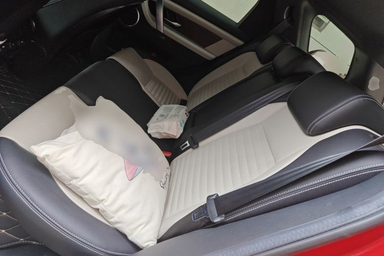 Used Land Rover Discovery Sport 2022 249 PS R-Dynamic S Performance Edition 5 Seats Left Rear Seat