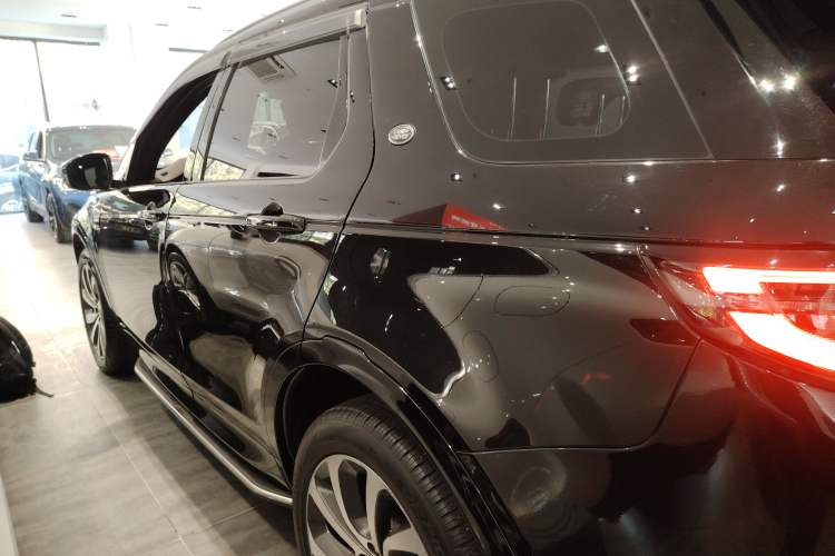 Used Land Rover Discovery Sport 2022 249 PS R-Dynamic S Performance Edition 5 Seats Left Side