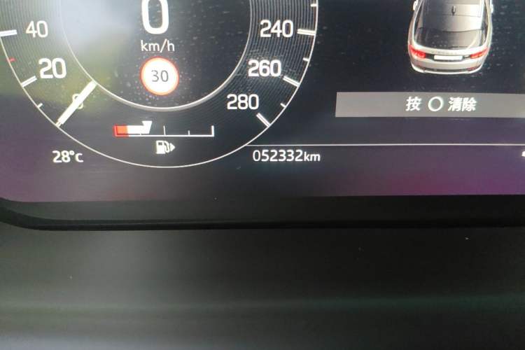 Used Land Rover Discovery Sport 2022 249 PS R-Dynamic S Performance Edition 5 Seats Odometer Close Up