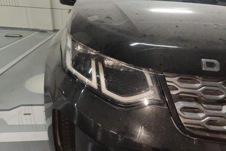 Used Land Rover Discovery Sport 2022 Restyled 249 PS R-Dynamic SE Performance Tech Edition 5 Seats Right Front Headlight