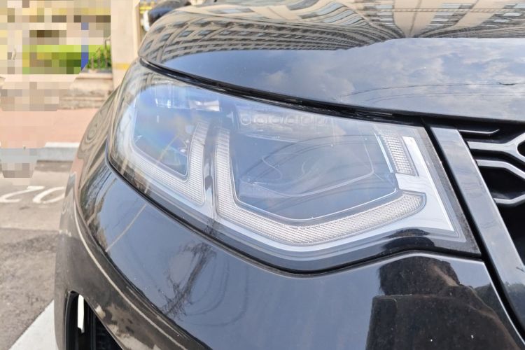 Used Land Rover Discovery Sport 2022 249 PS R-Dynamic SE Performance Tech Edition 5 Seats Right Front Headlight