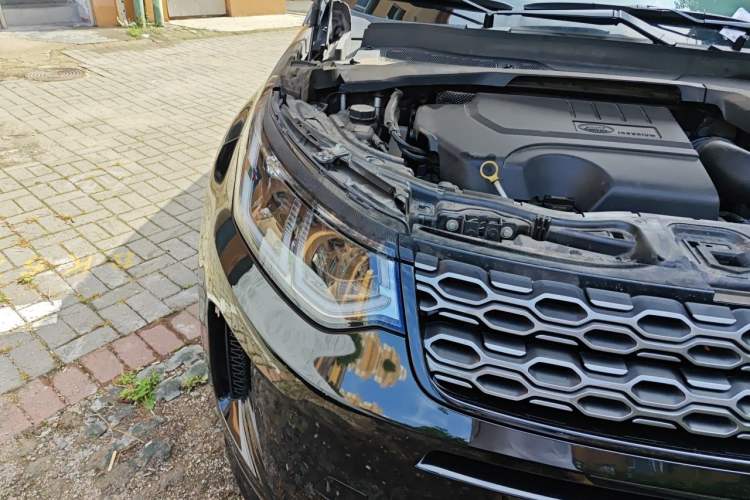 Used Land Rover Discovery Sport 2022 249 PS R-Dynamic S Performance Edition 5 Seats Right Front Headlight