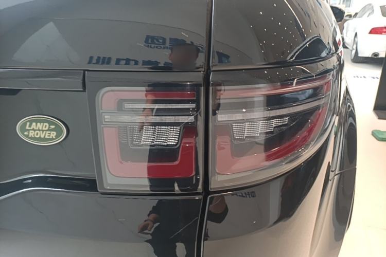 Used Land Rover Discovery Sport 2022 Revised Version 249 PS R-Dynamic S Performance Edition 5 Seats Right Rear Taillight