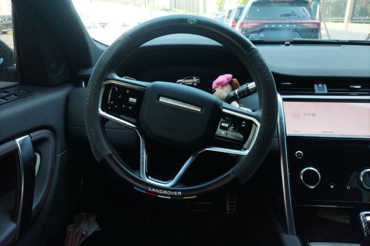 Used Land Rover Discovery Sport 2022 Revised Version 249 PS Metropolitan Edition Steering Wheel