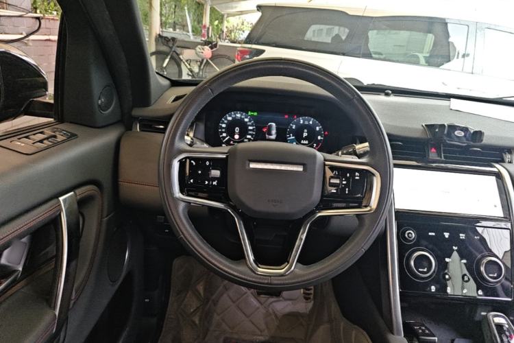 Used Land Rover Discovery Sport 2022 Revised Version 2 249 PS R-Dynamic SE Performance Tech Edition 5 Seats Steering Wheel