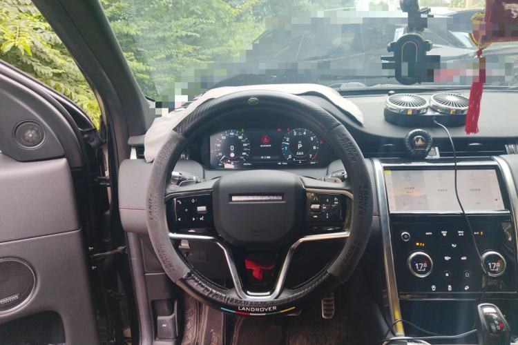 Used Land Rover Discovery Sport 2022 249 PS Metropolitan Edition 5 Seats Steering Wheel