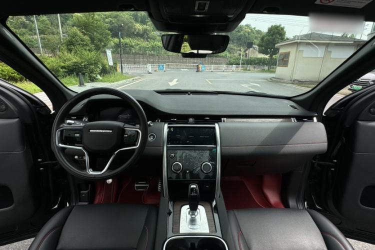 Used Land Rover Discovery Sport 2022 249 PS R-Dynamic S Performance Edition 5 Seats Steering Wheel