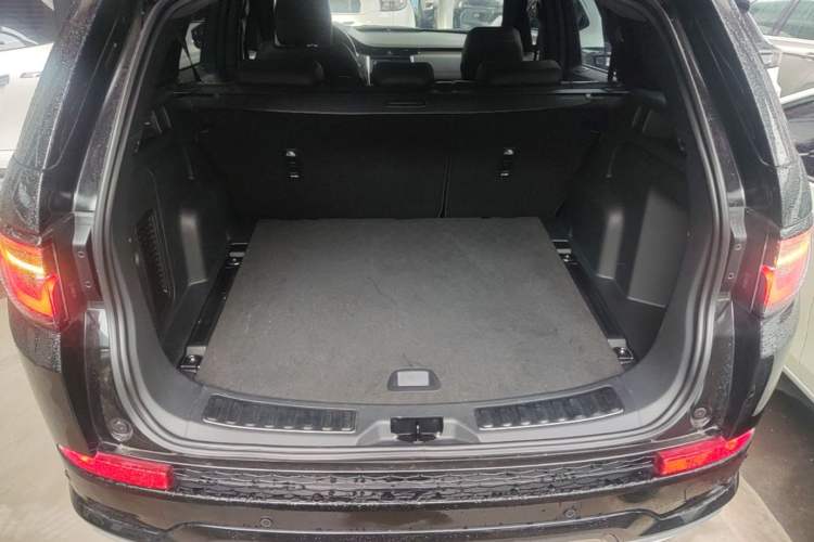 Used Land Rover Discovery Sport 2022 Restyled 249 PS R-Dynamic SE Performance Tech Edition 5 Seats Trunk