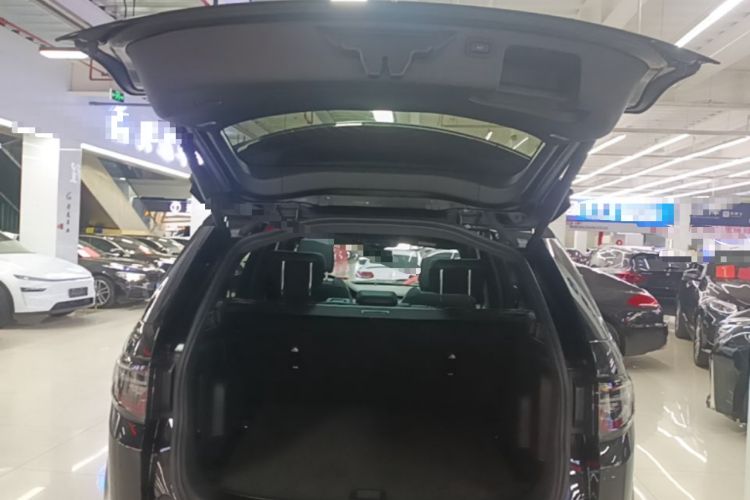 Used Land Rover Discovery Sport 2022 Revised Version 249 PS R-Dynamic S Performance Edition 5 Seats Trunk