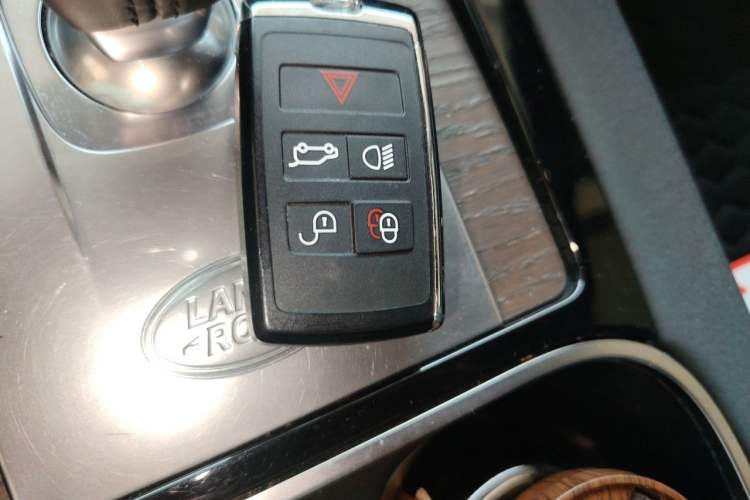 Used Land Rover Discovery Sport 2022 249 PS R-Dynamic S Performance Edition 5 Seats Vehicle Key