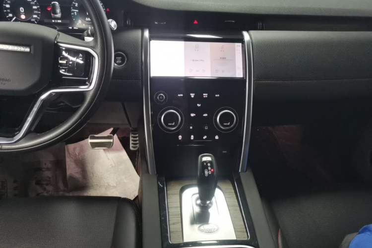 Used Land Rover Discovery Sport 2022 249 PS R-Dynamic S Performance Edition 5 Seats Audio And AC Panel