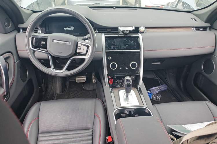 Used Land Rover Discovery Sport 2022 249 PS R-Dynamic SE Performance Tech Edition 5 Seats Center Console