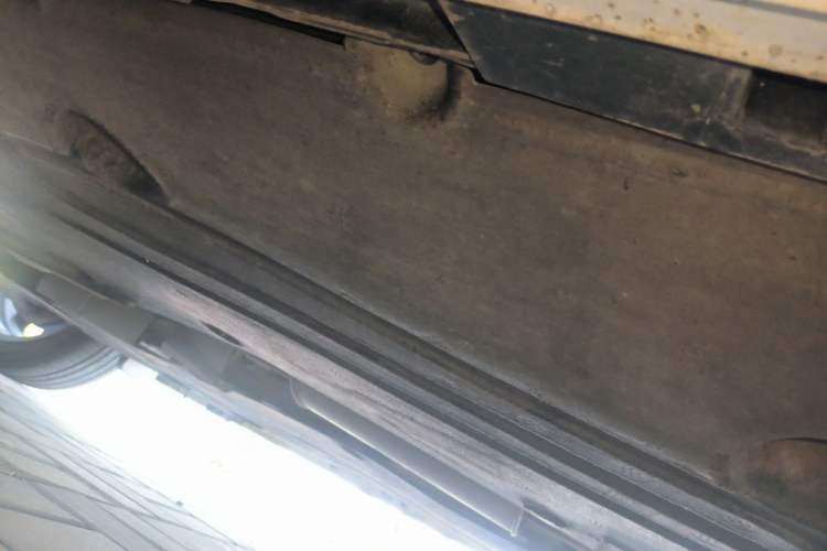 Used Land Rover Discovery Sport  Chassis Rear Left