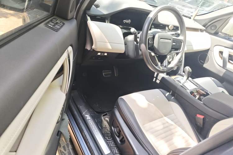 Used Land Rover Discovery Sport 2022 Restyled 249 PS R-Dynamic SE Performance Tech Edition 5 Seats Driver Seat