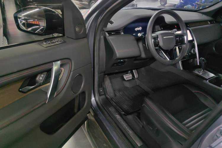 Used Land Rover Discovery Sport 2022 249 PS R-Dynamic S Performance Edition 5 Seats Driver Seat