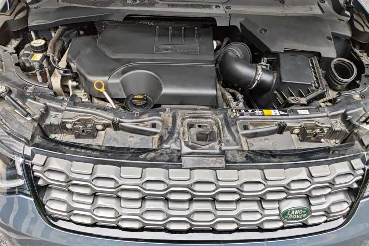 Used Land Rover Discovery Sport 2022 249 PS R-Dynamic S Performance Edition 5 Seats Engine Bay
