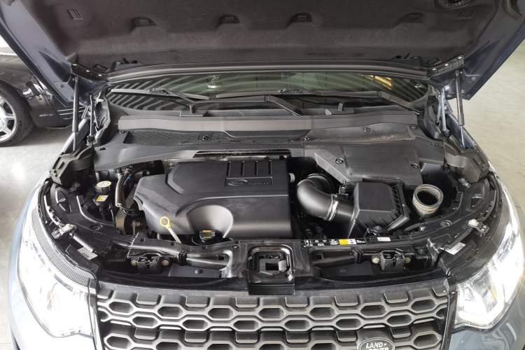 Used Land Rover Discovery Sport 2022 249 PS R-Dynamic S Performance Edition 5 Seats Engine Bay