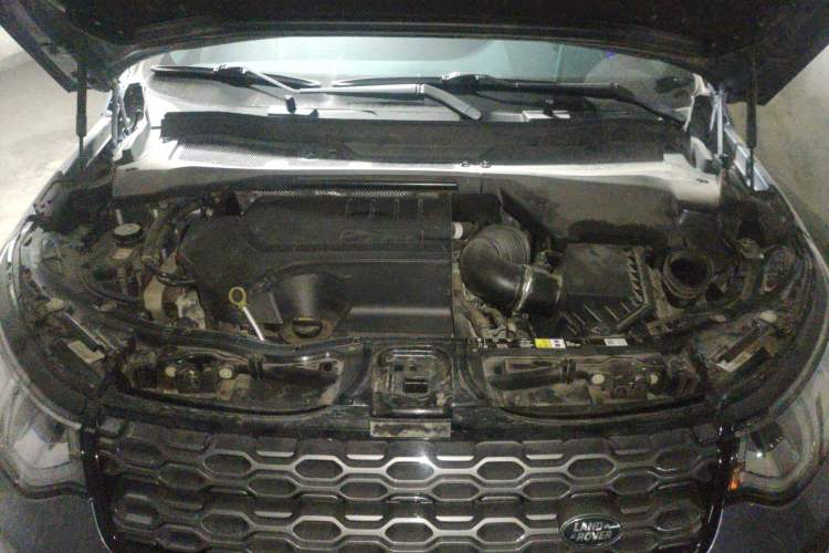 Used Land Rover Discovery Sport 2022 Restyled 249 PS R-Dynamic SE Performance Tech Edition 5 Seats Engine Bay