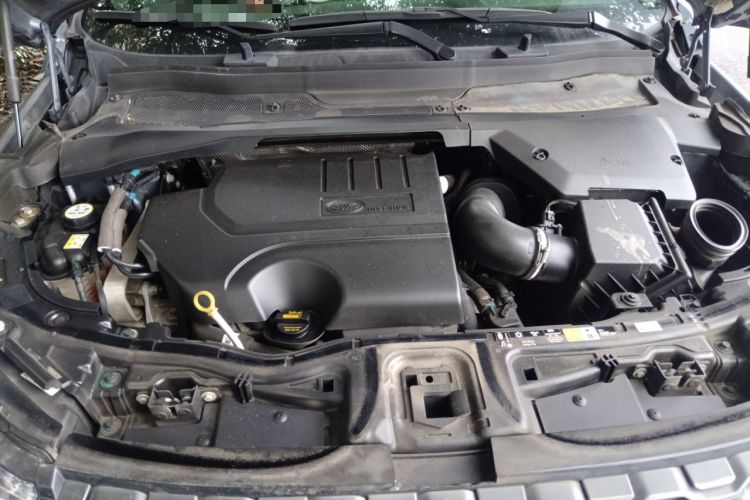 Used Land Rover Discovery Sport 2022 249 PS R-Dynamic S Performance Edition 5 Seats Engine Bay