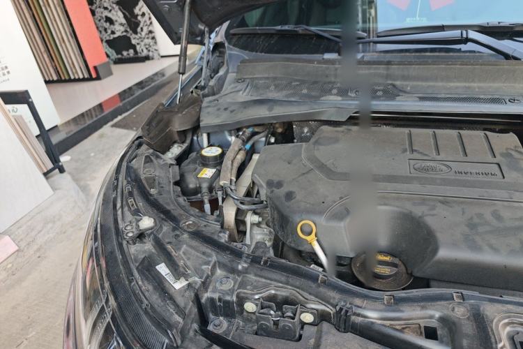 Used Land Rover Discovery Sport 2022 249 PS R-Dynamic S Performance Edition 5 Seats Engine Bay Right