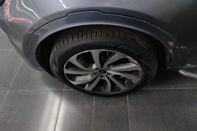 Used Land Rover Discovery Sport 2022 249 PS R-Dynamic S Performance Edition 5 Seats Exterior 4