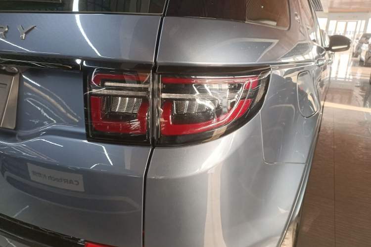 Used Land Rover Discovery Sport 2022 249 PS R-Dynamic SE Performance Tech Edition 5 Seats Exterior 6