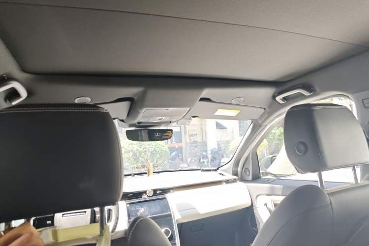 Used Land Rover Discovery Sport 2022 Restyled 249 PS R-Dynamic SE Performance Tech Edition 5 Seats Headliner