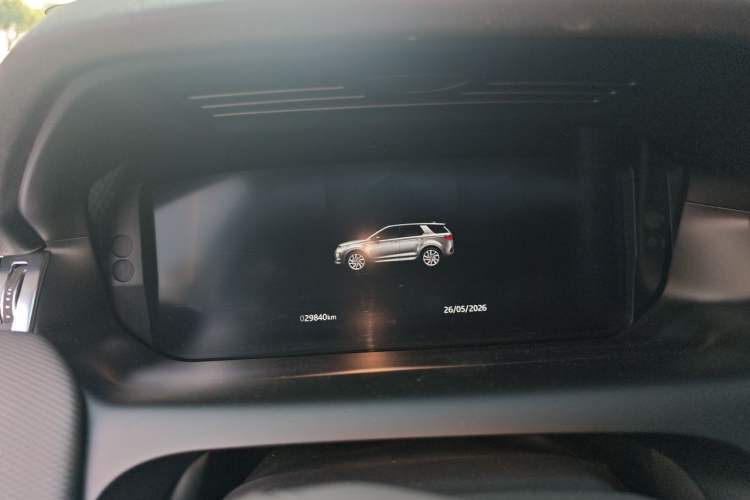 Used Land Rover Discovery Sport 2022 249 PS R-Dynamic S Performance Edition 5 Seats Instrument Cluster