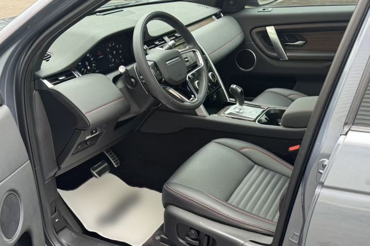 Used Land Rover Discovery Sport 2022 249 PS R-Dynamic SE Performance Tech Edition 5 Seats Interior 1
