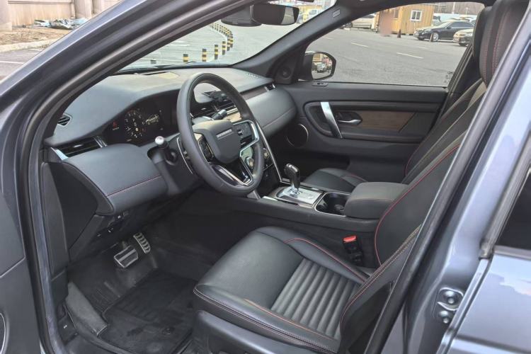 Used Land Rover Discovery Sport 2022 Revised Version 249 PS R-Dynamic S Performance Edition 5 Seats Interior 2