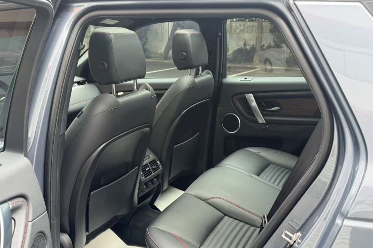 Used Land Rover Discovery Sport 2022 249 PS R-Dynamic SE Performance Tech Edition 5 Seats Interior 6