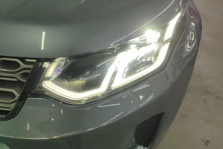 Used Land Rover Discovery Sport 2022 249 PS R-Dynamic S Performance Edition 5 Seats Left Front Headlight