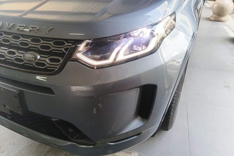 Used Land Rover Discovery Sport 2022 249 PS R-Dynamic S Performance Edition 5 Seats Left Front Headlight
