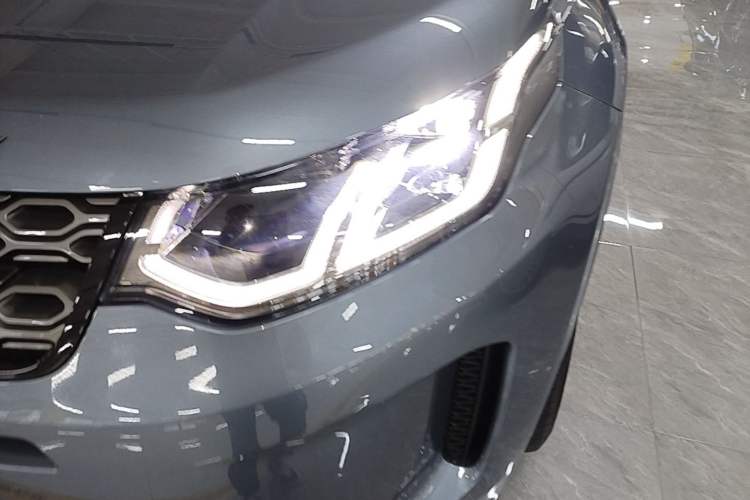 Used Land Rover Discovery Sport 2022 249 PS R-Dynamic S Performance Edition 5 Seats Left Front Headlight