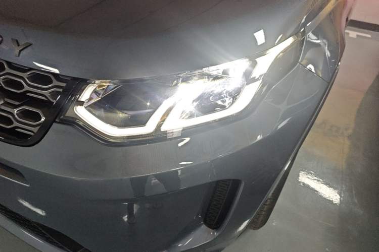 Used Land Rover Discovery Sport 2022 249 PS R-Dynamic S Performance Edition 5 Seats Left Front Headlight