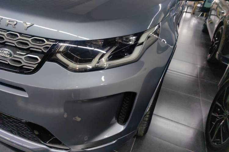 Used Land Rover Discovery Sport 2022 249 PS R-Dynamic S Performance Edition 5 Seats Left Front Headlight