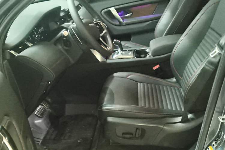 Used Land Rover Discovery Sport 2022 Revised Version 249 PS R-Dynamic S Performance Edition 5 Seats Left Front Seat