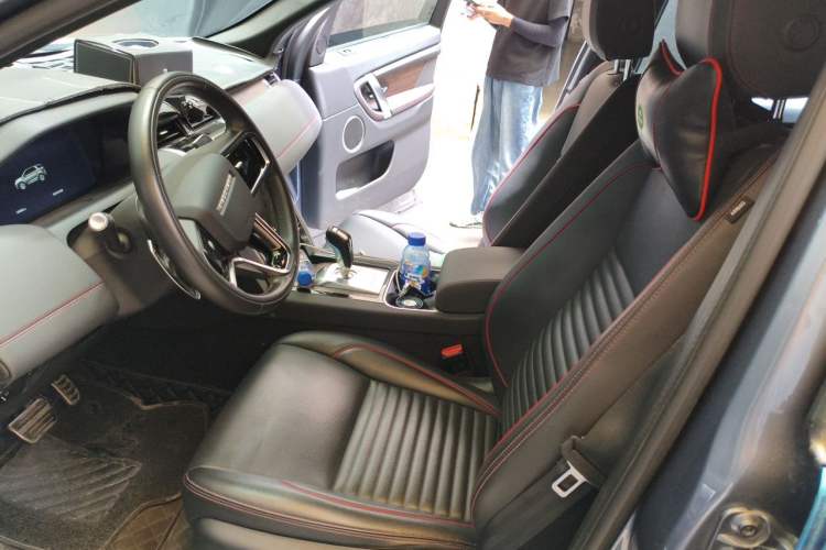 Used Land Rover Discovery Sport 2022 249 PS R-Dynamic SE Performance Tech Edition 5 Seats Left Front Seat