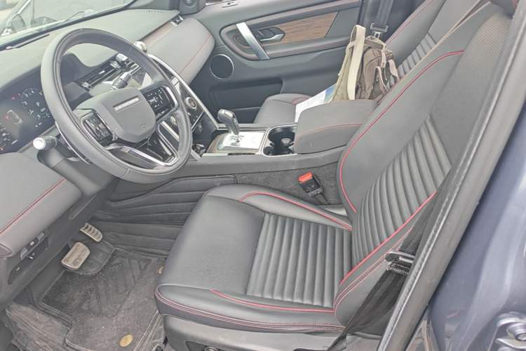 Used Land Rover Discovery Sport 2022 249 PS R-Dynamic SE Performance Tech Edition 5 Seats Left Front Seat