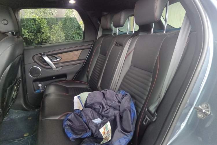 Used Land Rover Discovery Sport 2022 249 PS R-Dynamic S Performance Edition 5 Seats Left Rear Seat