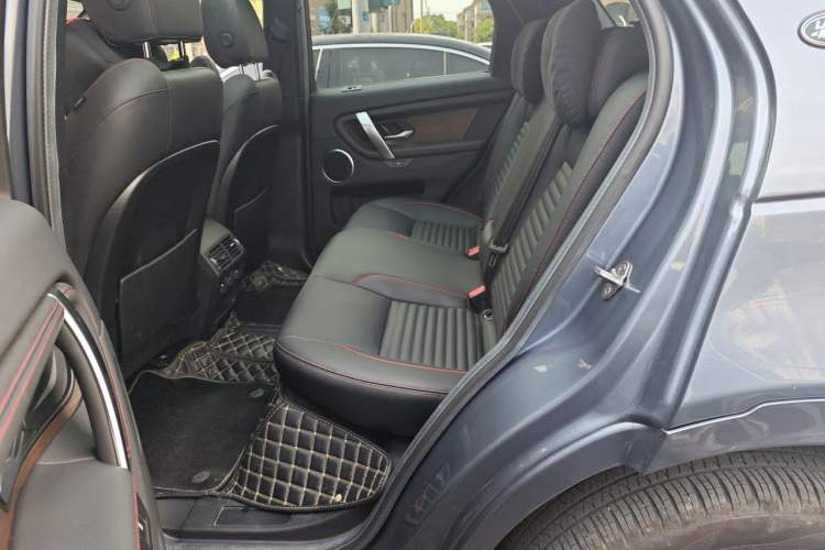 Used Land Rover Discovery Sport 2022 249 PS R-Dynamic S Performance Edition 5 Seats Left Rear Seat