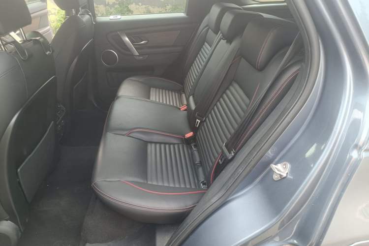 Used Land Rover Discovery Sport 2022 Revised Version 249 PS R-Dynamic S Performance Edition 5 Seats Left Rear Seat