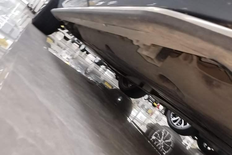 Used Land Rover Discovery Sport 2022 249 PS R-Dynamic S Performance Edition 5 Seats Left Side Sill