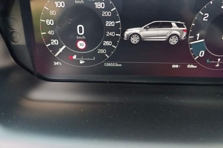 Used Land Rover Discovery Sport 2022 249 PS R-Dynamic S Performance Edition 5 Seats Odometer Close Up